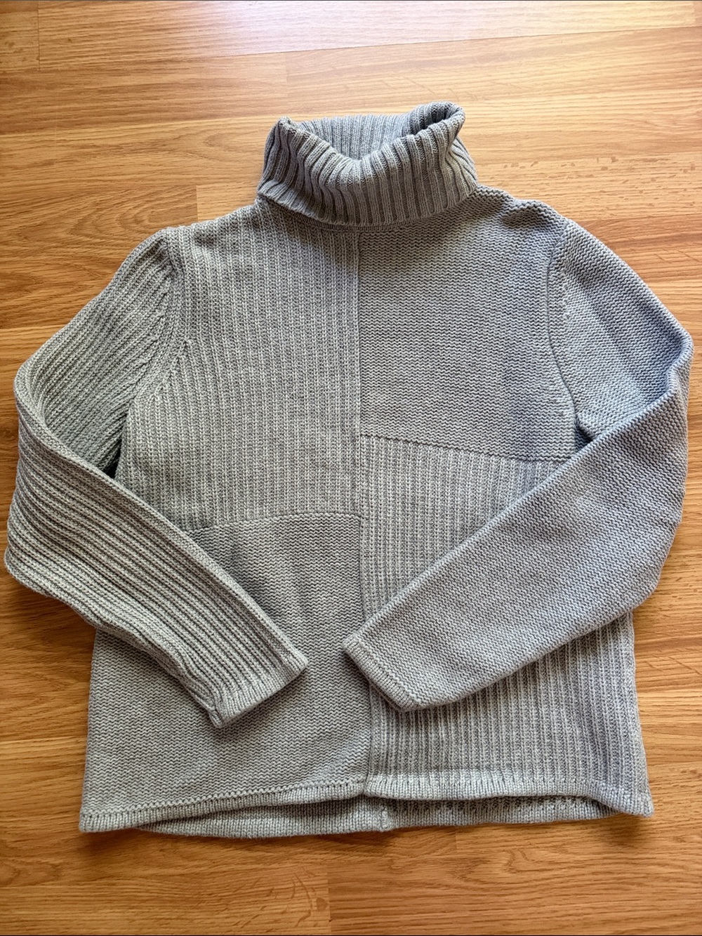 Cotton sweater turtleneck
